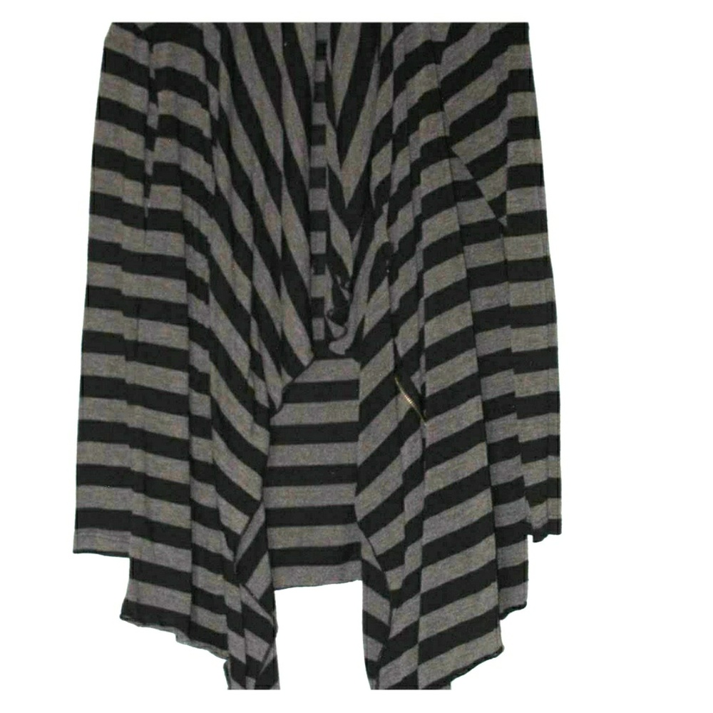Super cozy, lightweight zipper sweater